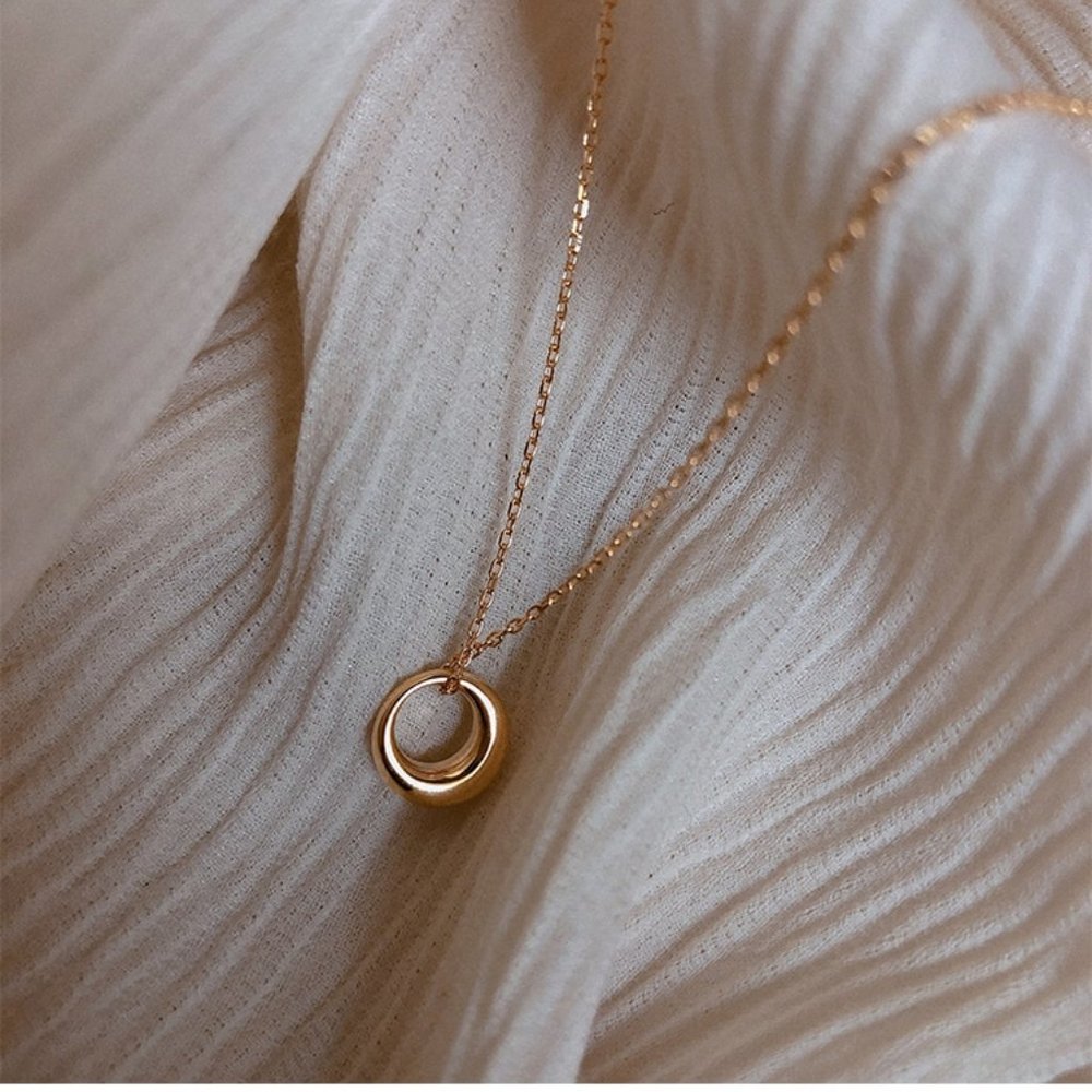 NEW Yellow Gold Round Pendant Chain Necklace - Picture 5 of 11